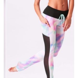 PopFlex Draw the Line legging in mermaid